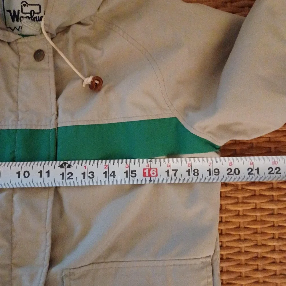 Vintage Woolrich Women's Jacket with Hood Natural and Green Size Medium Crop - Picture 8 of 14